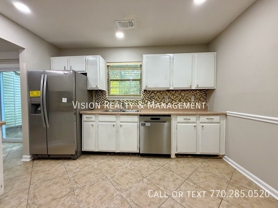 Beautiful 3 BD 2.5 BA Townhome property image