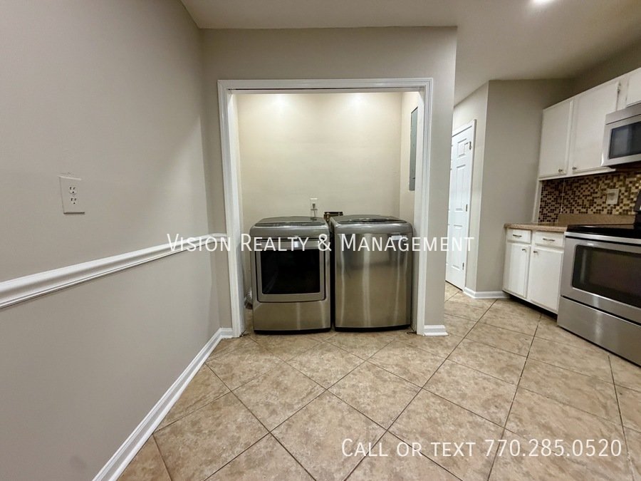 Beautiful 3 BD 2.5 BA Townhome property image