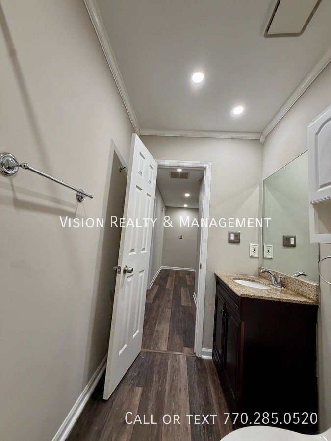 Beautiful 3 BD 2.5 BA Townhome property image