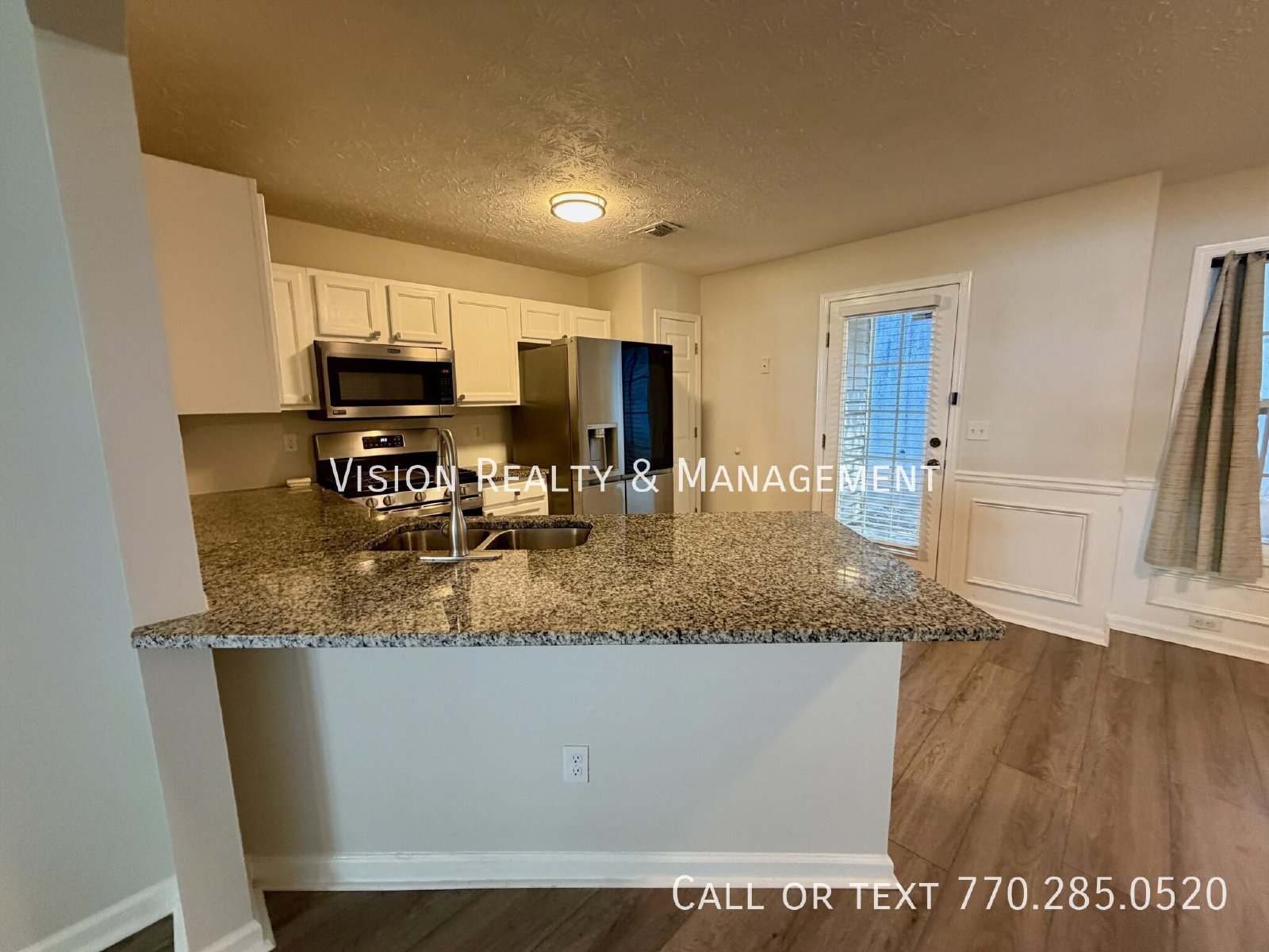 Beautiful 2 BD 2 BA Townhome property image