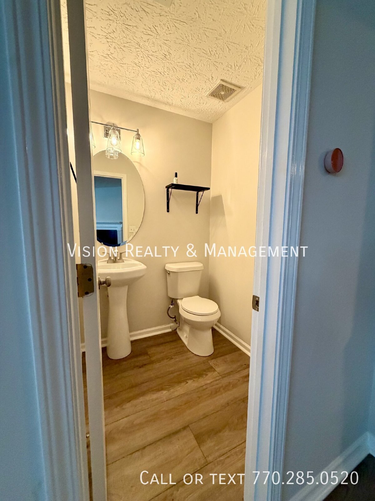 Beautiful 2 BD 2 BA Townhome property image