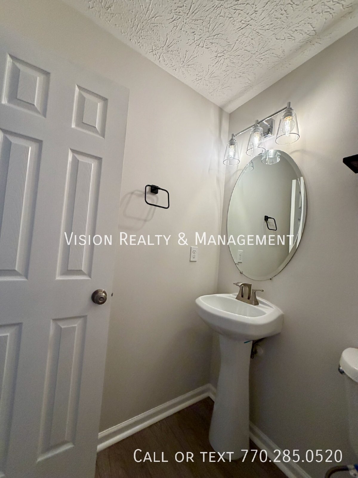 Beautiful 2 BD 2 BA Townhome property image