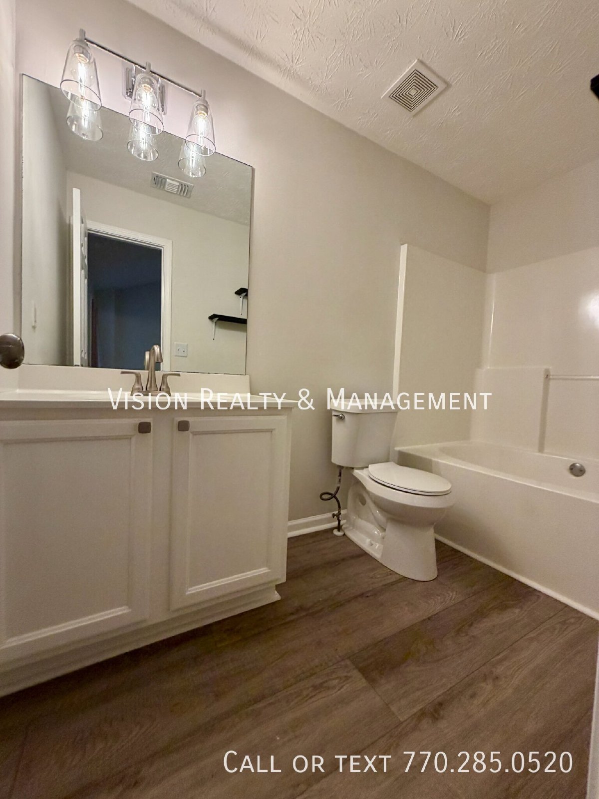 Beautiful 2 BD 2 BA Townhome property image