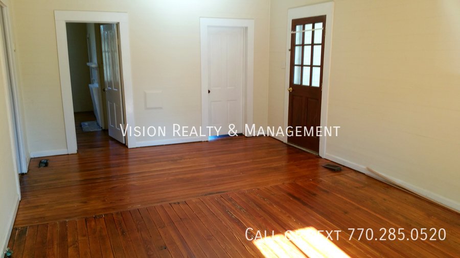 617 Spring St property image