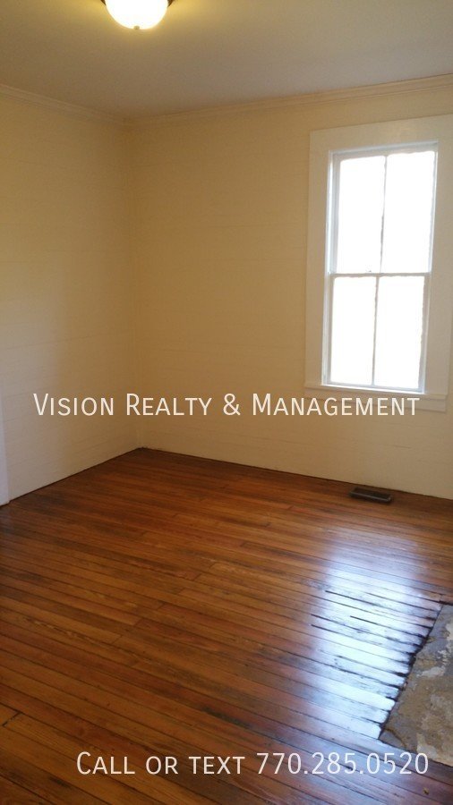 617 Spring St property image