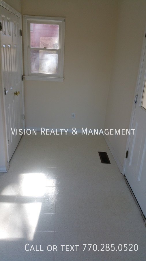 617 Spring St property image