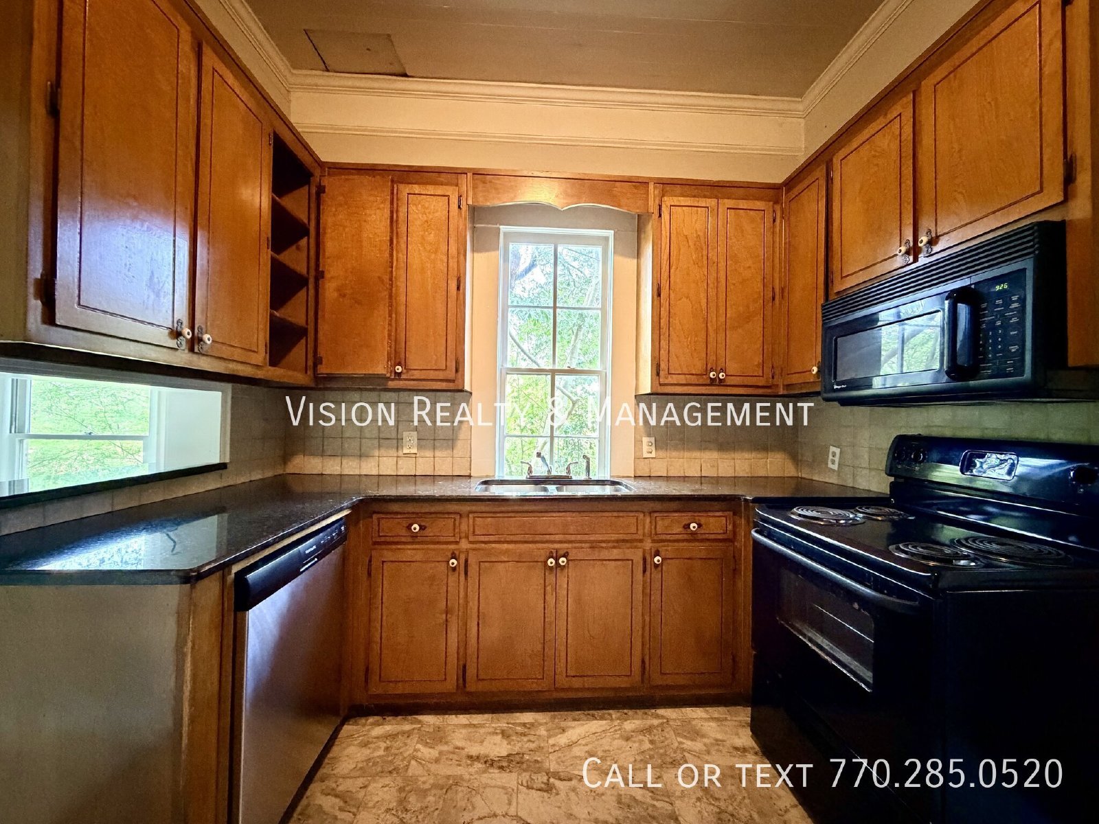 617 Spring St property image