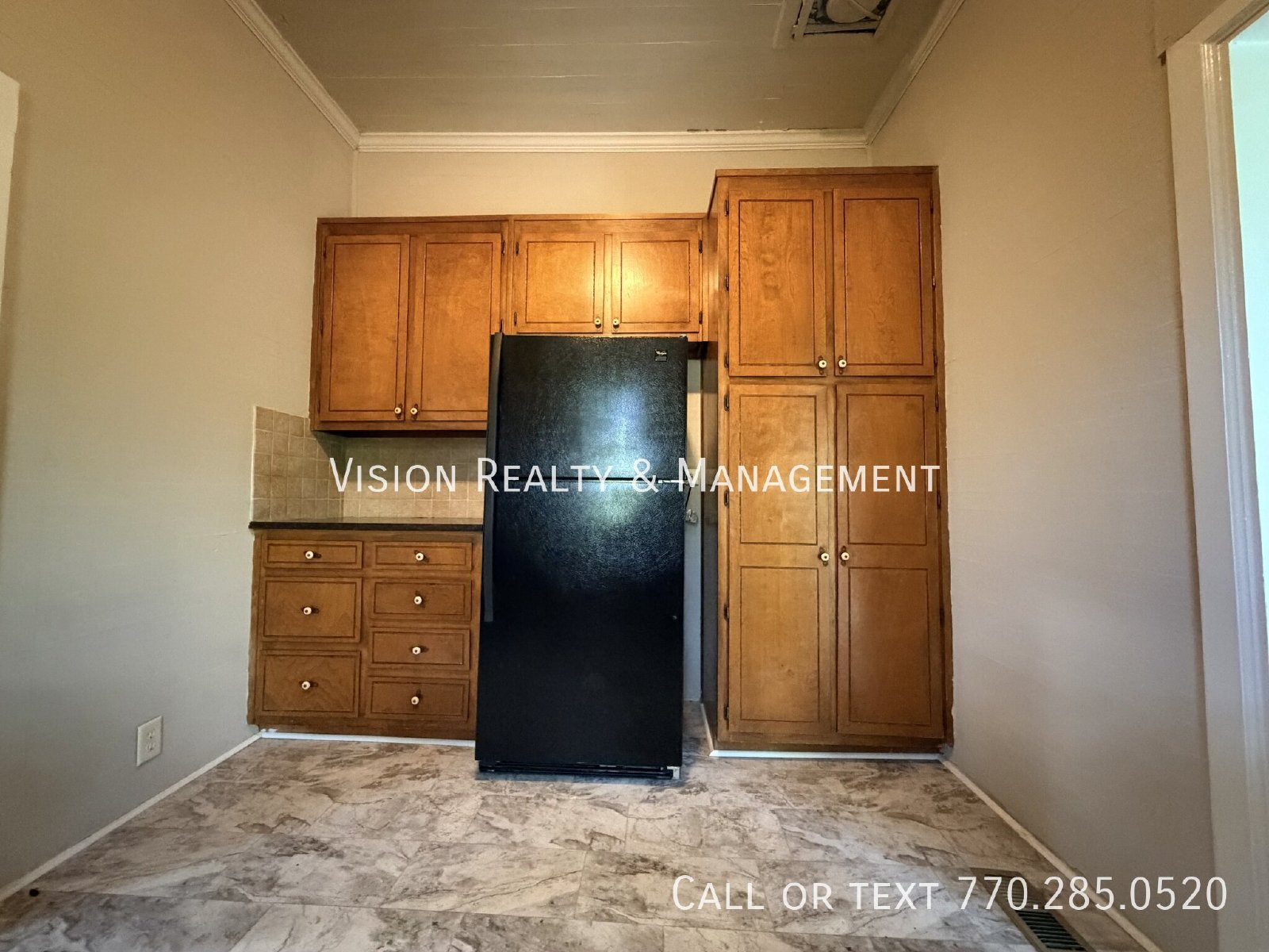 617 Spring St property image