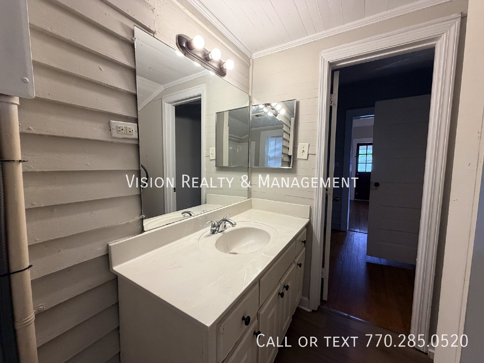 617 Spring St property image