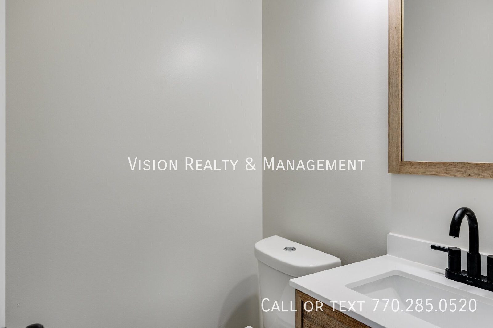 2 Bedroom 1.5 Bathroom inside Bremen property image