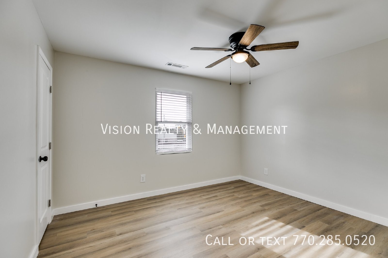 2 Bedroom 1.5 Bathroom inside Bremen property image