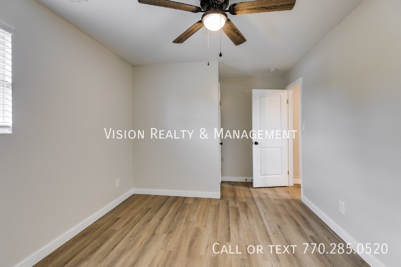 2 Bedroom 1.5 Bathroom inside Bremen property image