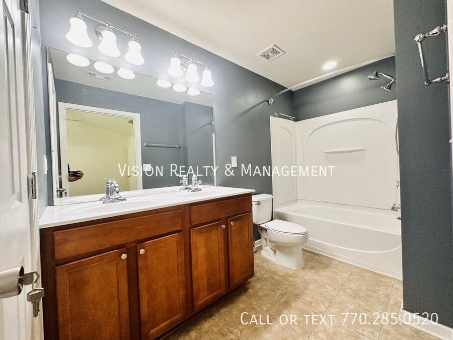 Beautiful 3 BD 2.5 BA Townhome property image