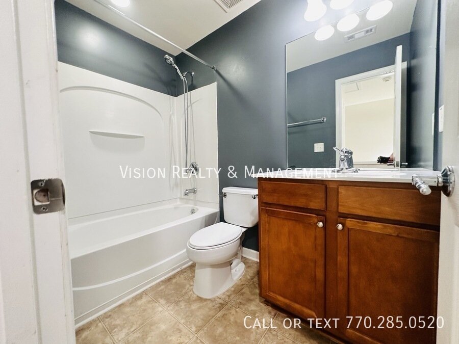 Beautiful 3 BD 2.5 BA Townhome property image