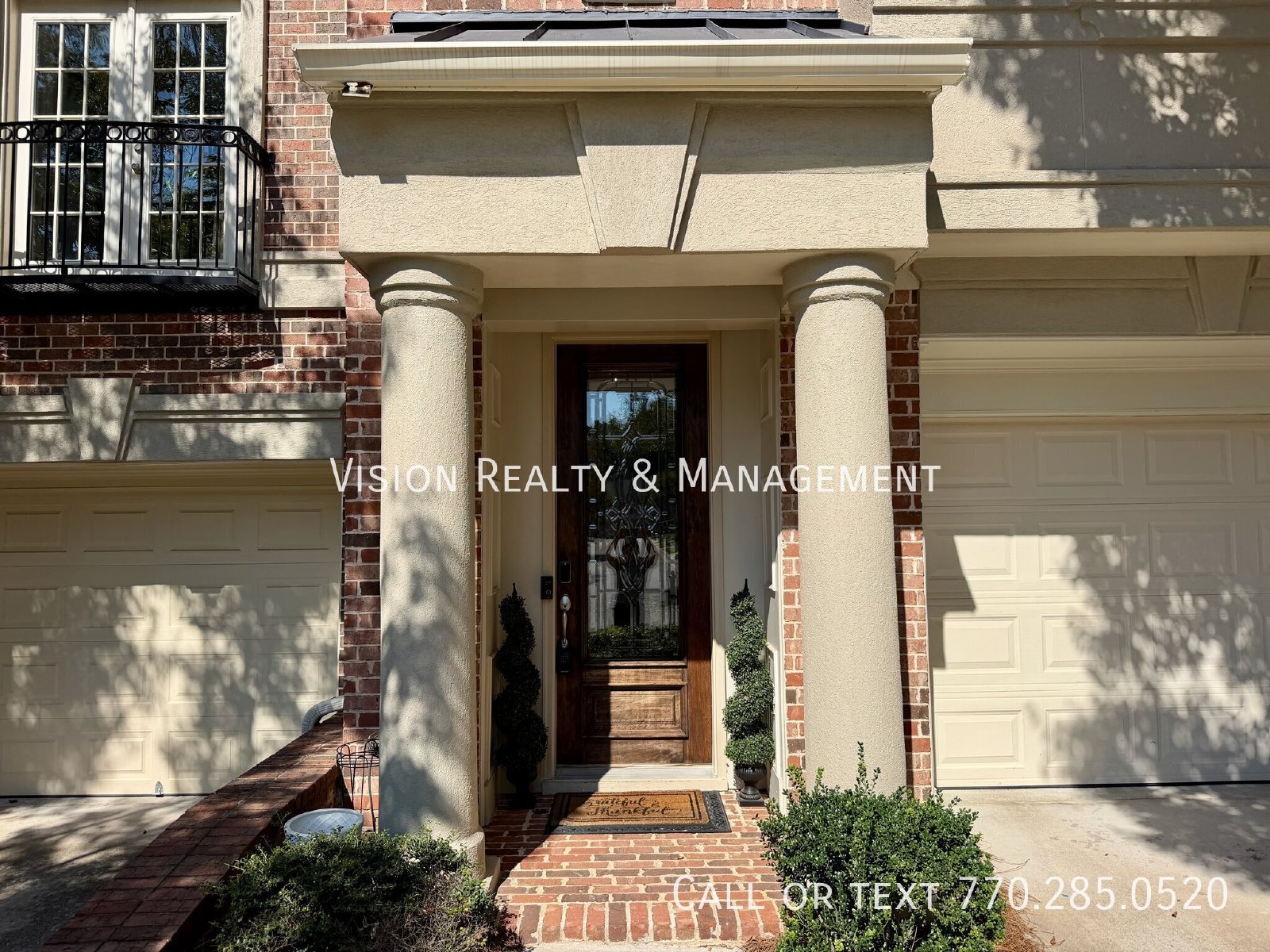 Luxury Townhome in Gate Community! property image