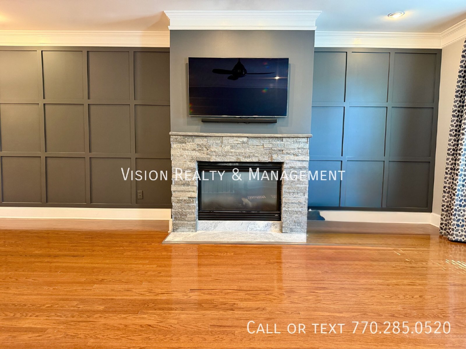 Luxury Townhome in Gate Community! property image