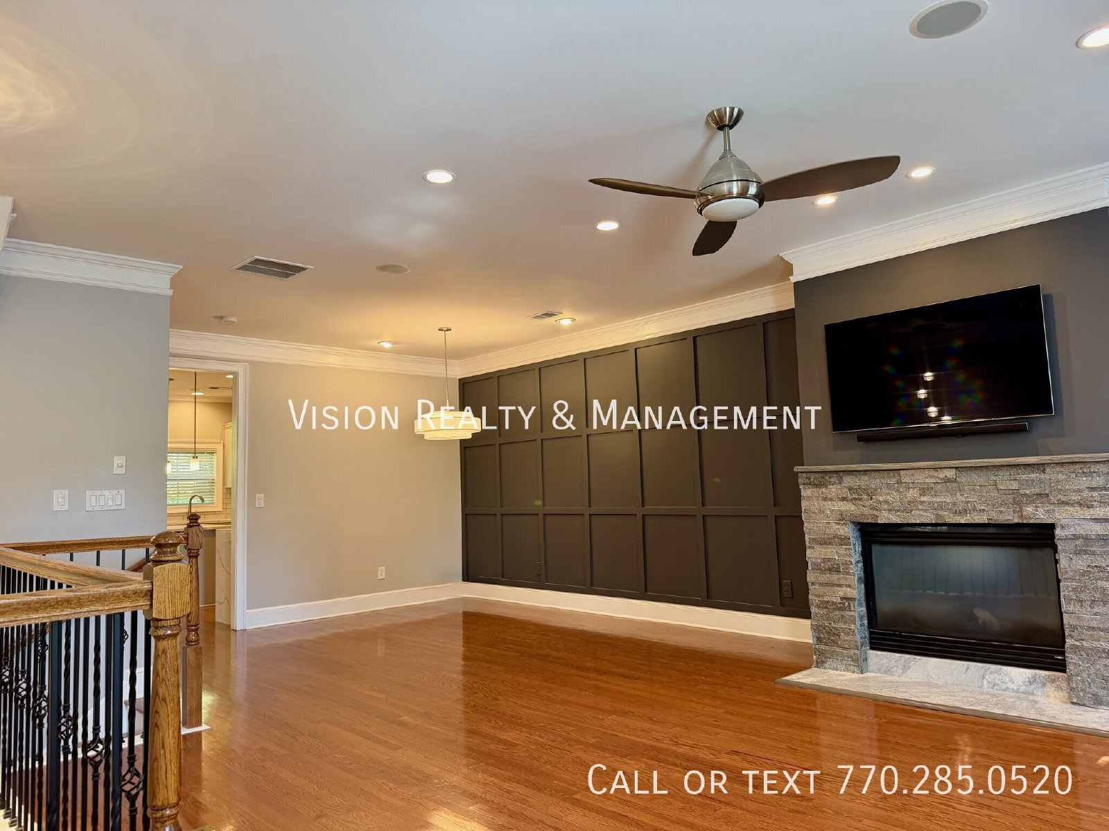 Luxury Townhome in Gate Community! property image