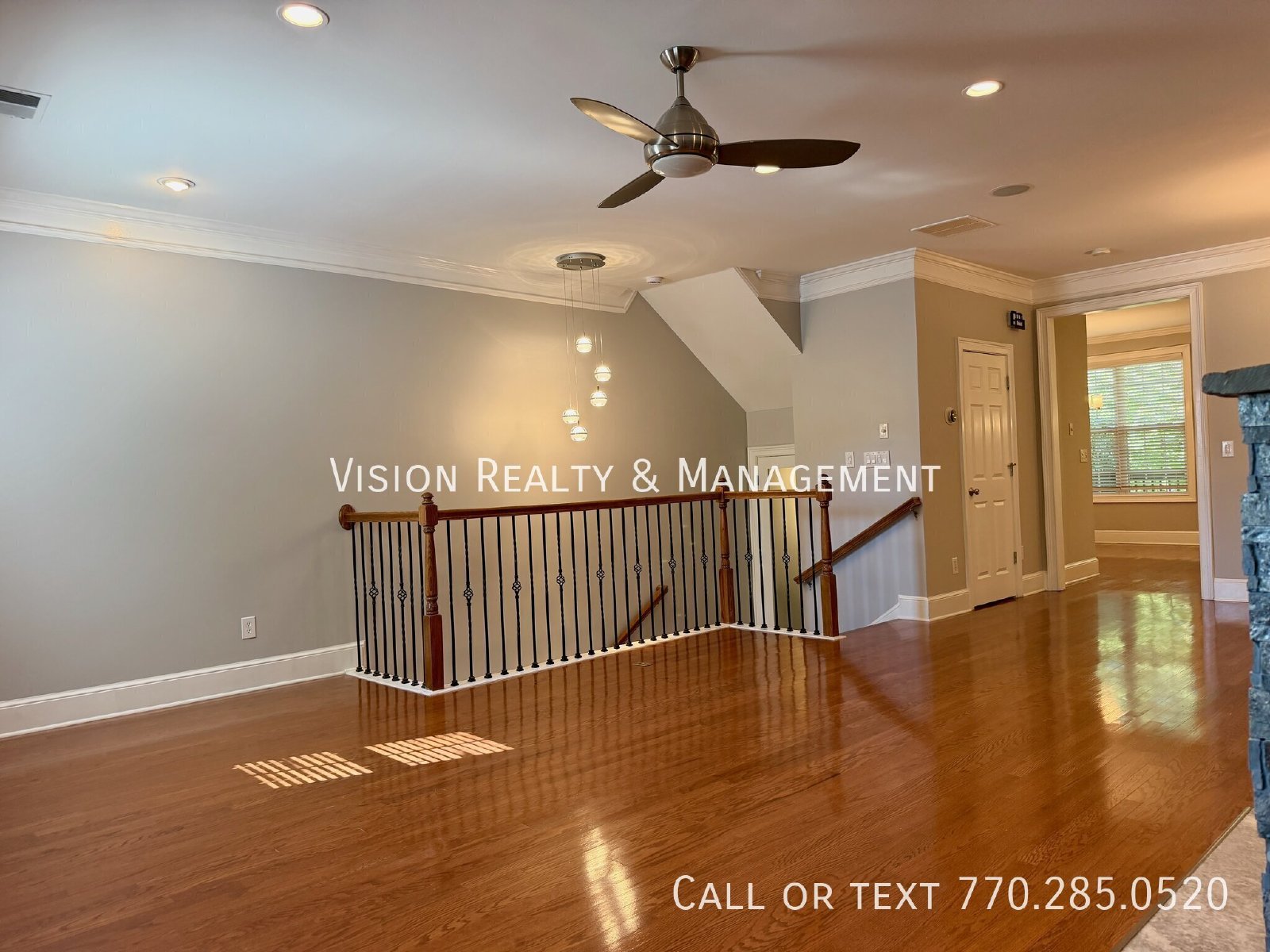 Luxury Townhome in Gate Community! property image