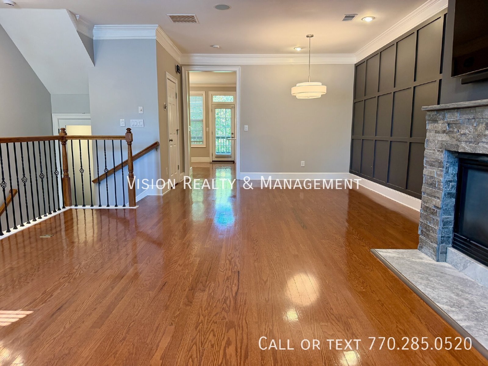 Luxury Townhome in Gate Community! property image