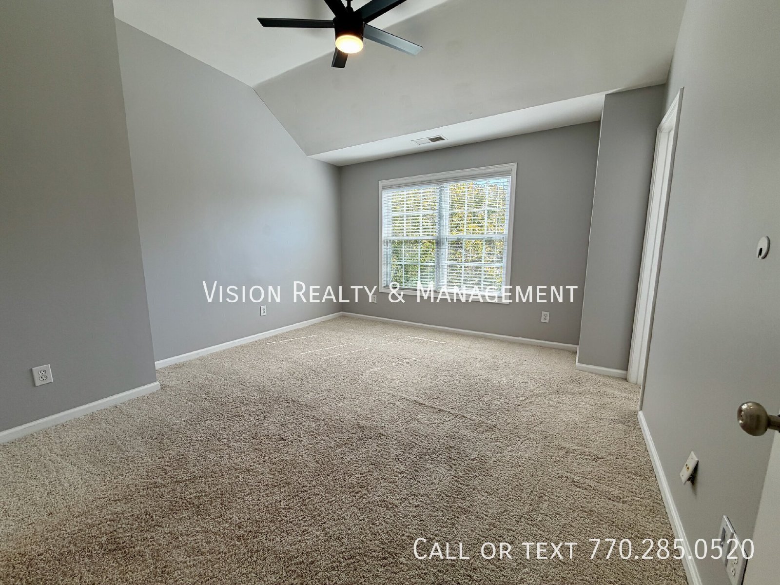 Luxury Townhome in Gate Community! property image