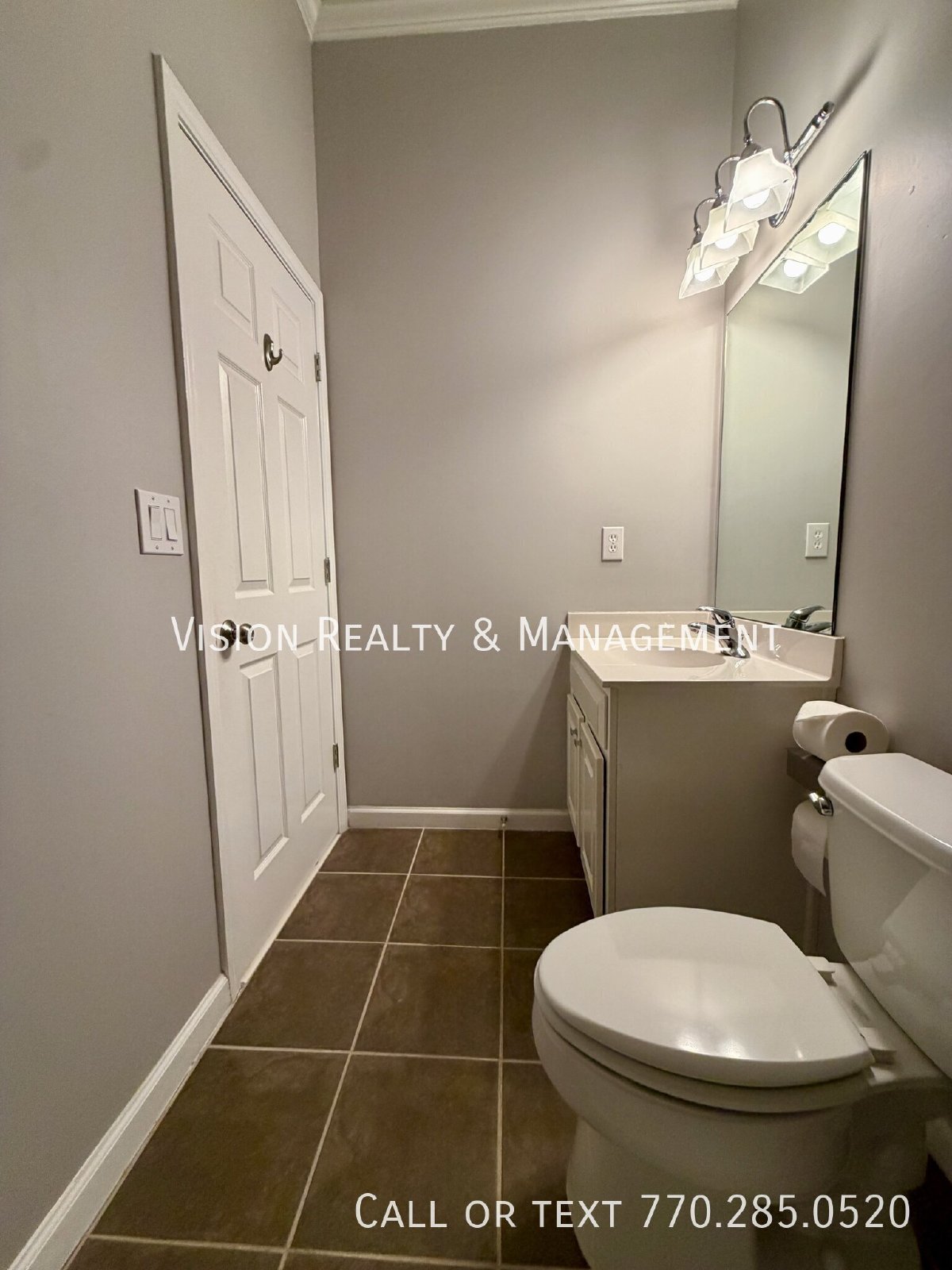 Luxury Townhome in Gate Community! property image