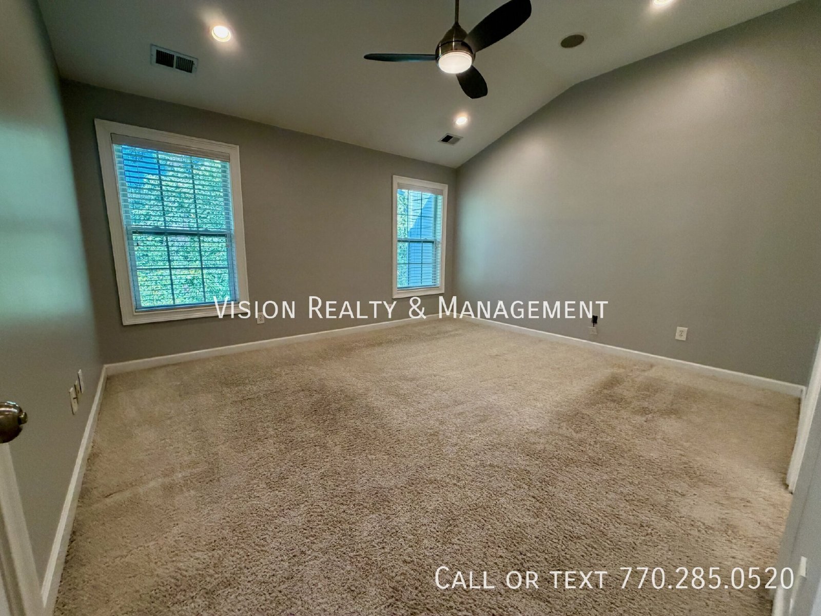 Luxury Townhome in Gate Community! property image