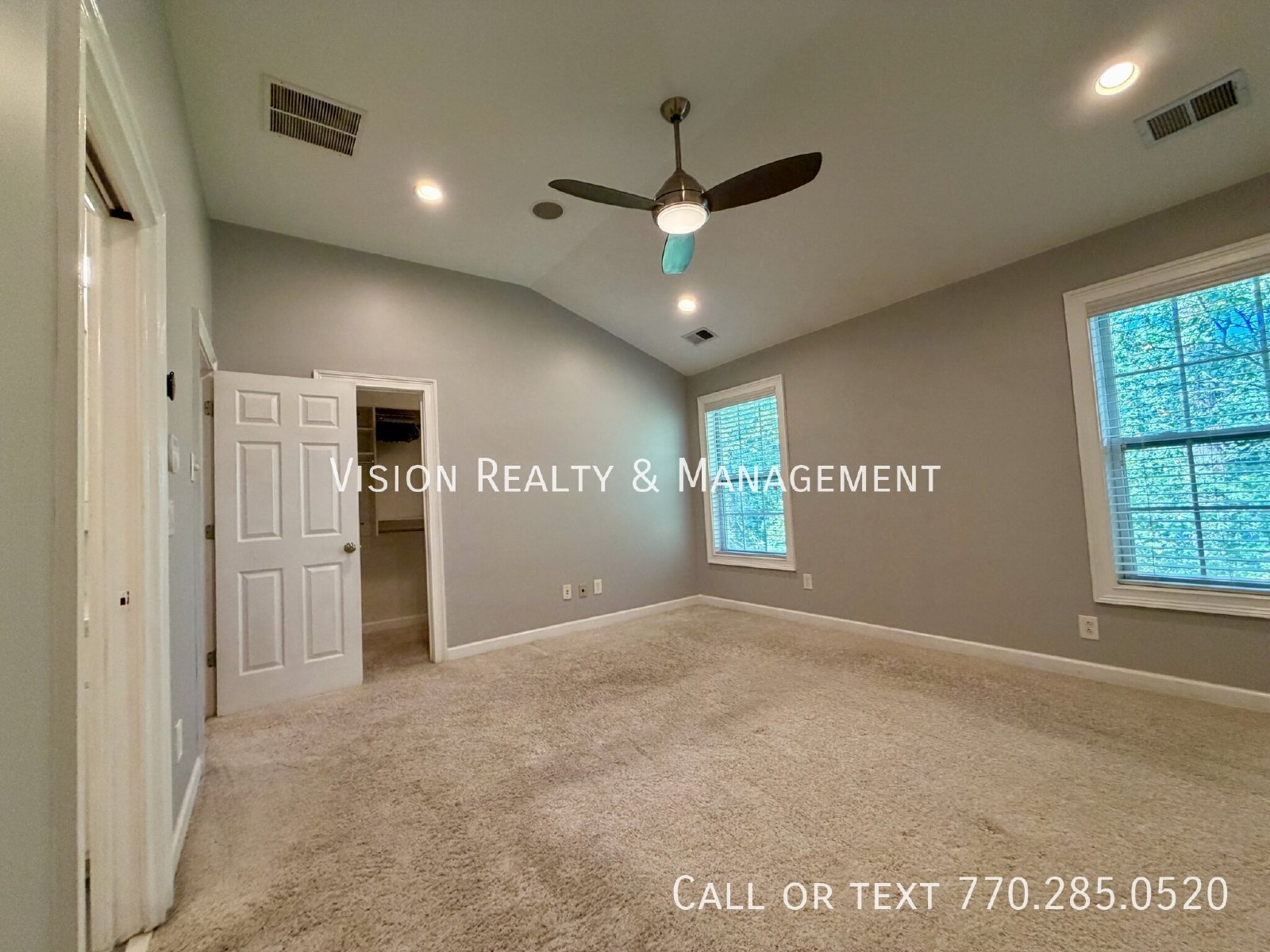 Luxury Townhome in Gate Community! property image