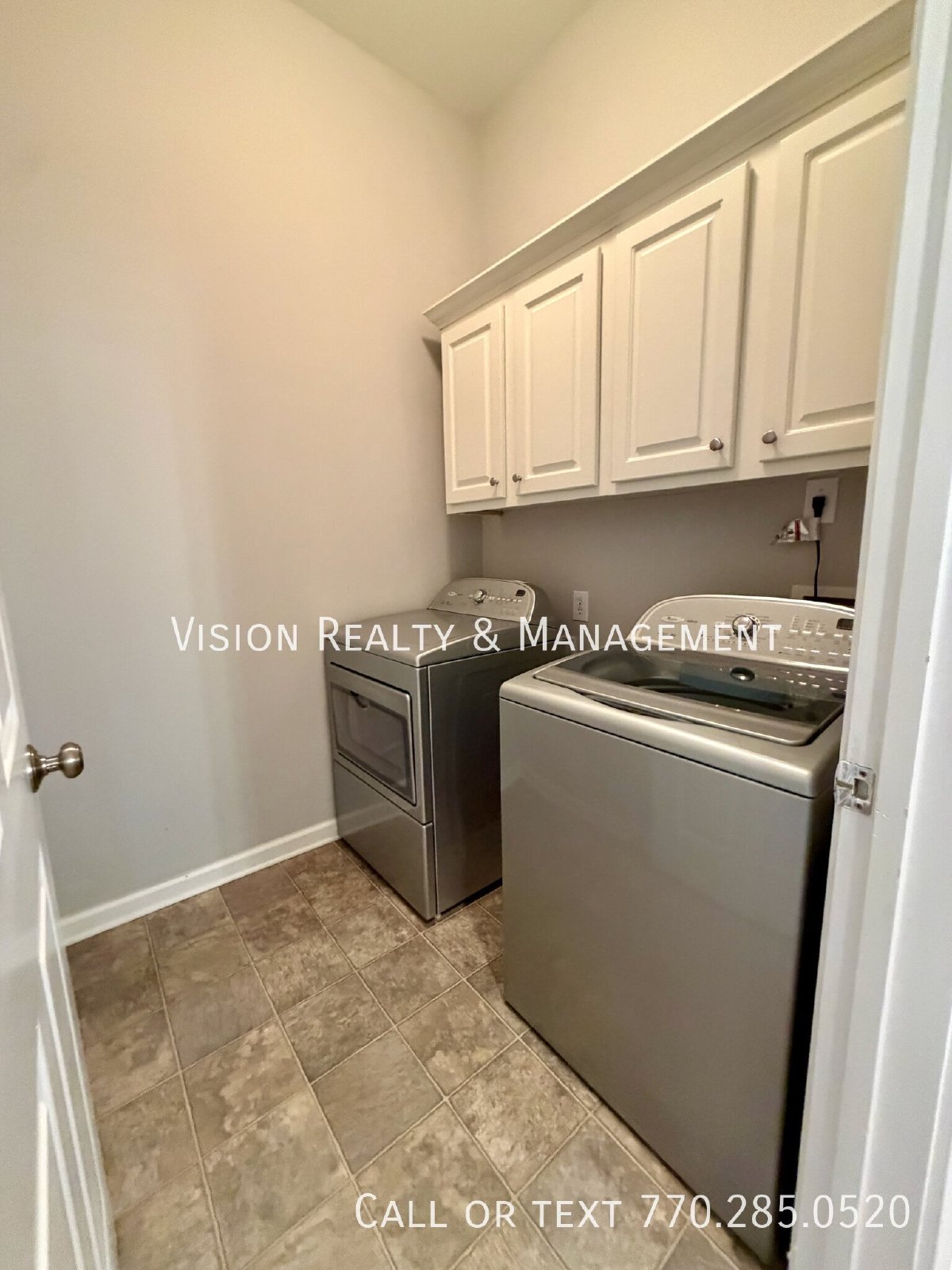 Luxury Townhome in Gate Community! property image