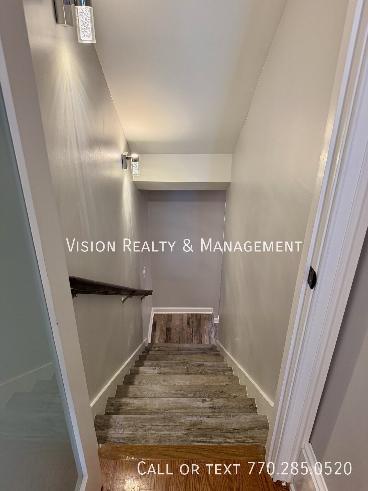 Luxury Townhome in Gate Community! property image