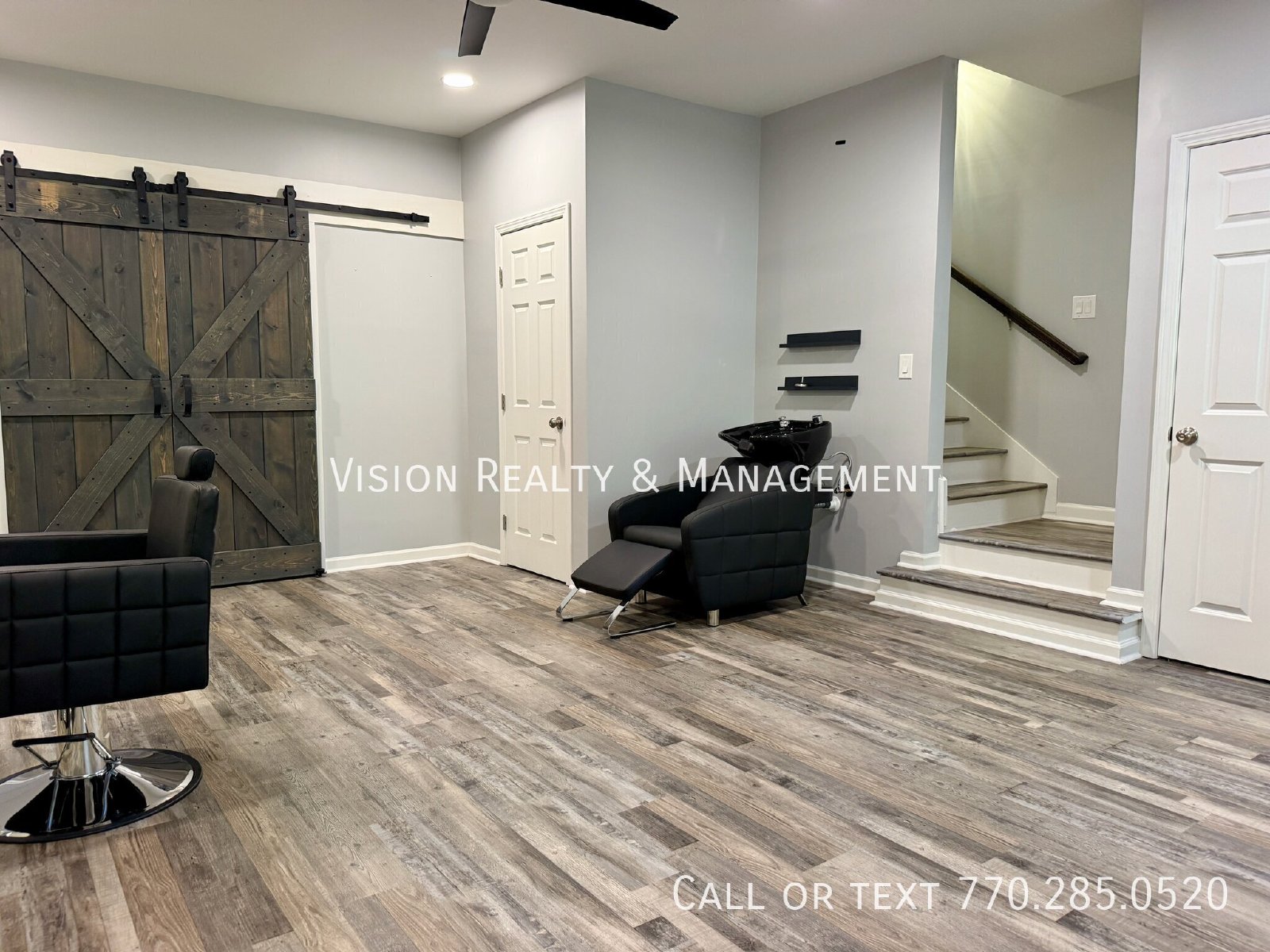 Luxury Townhome in Gate Community! property image