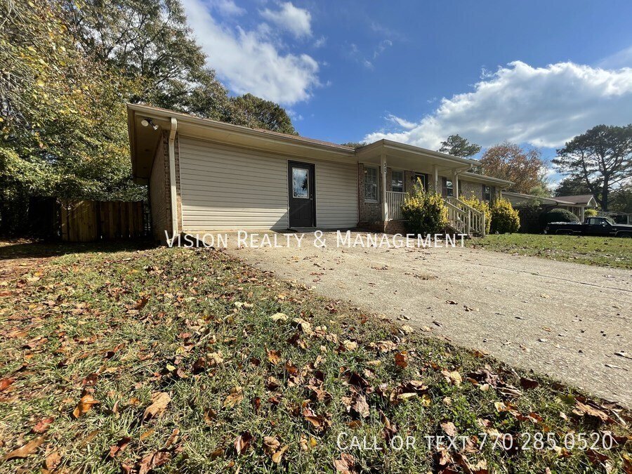 30 Castlegate Cir. property image