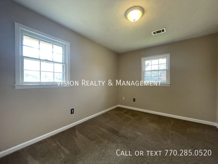 30 Castlegate Cir. property image