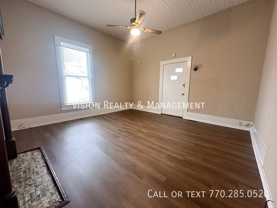 112 B Peachtree St property image