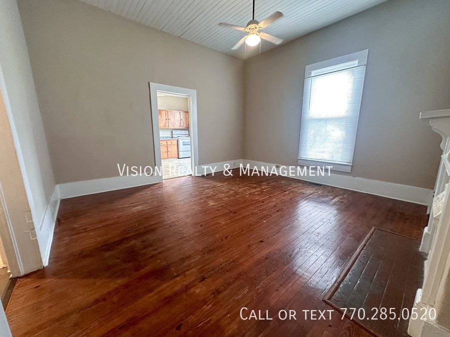 112 B Peachtree St property image