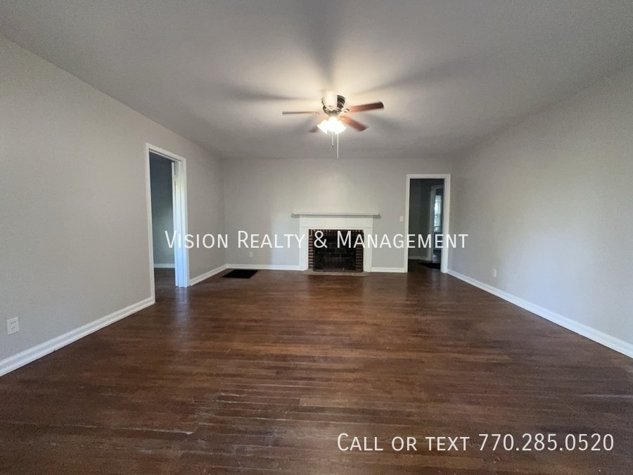 Newly Renovated 5bed/3bath property image